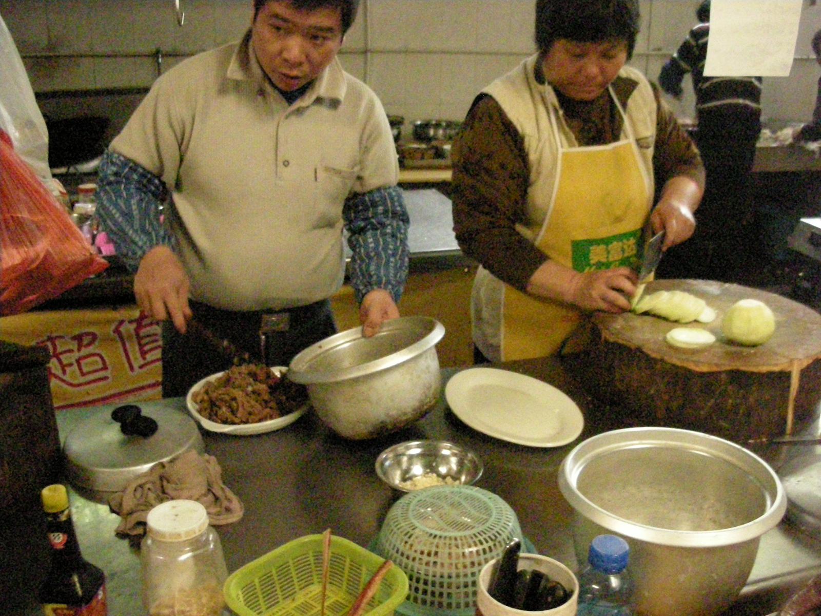 「華僑の第一の故郷」と呼ばれる開平(その3．開平の郷土料理偏(エミュー肉に初挑戦!!))。